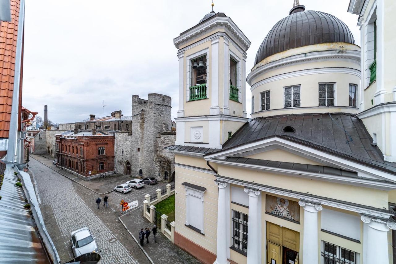 Roofs Of The Old Tallinn Guest House ภายนอก รูปภาพ