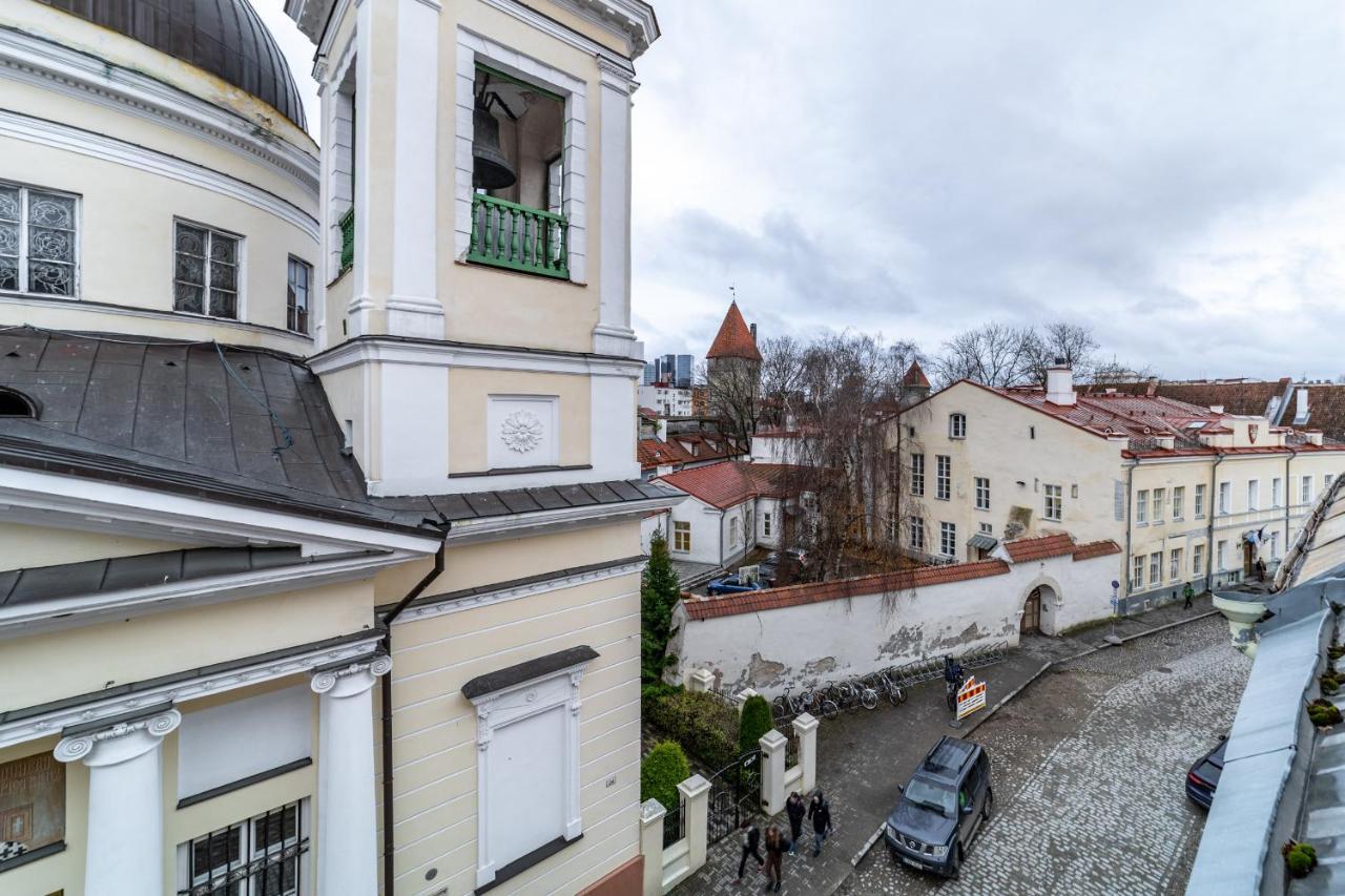 Roofs Of The Old Tallinn Guest House ภายนอก รูปภาพ